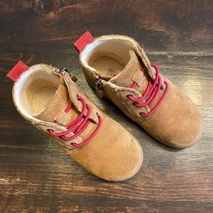 EUC UGG Zip Boots Toddler Boys Size 9